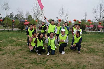 凝聚,沟通,合作,熔炼团队