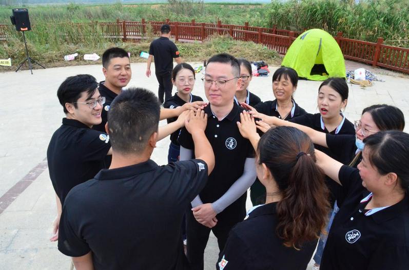 凝心聚力,共创辉煌 | 2021百汇园集团户外拓展训练,圆满结束!