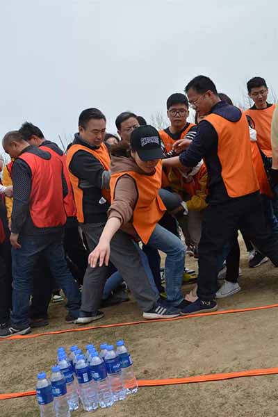 凝聚,沟通,合作,熔炼团队