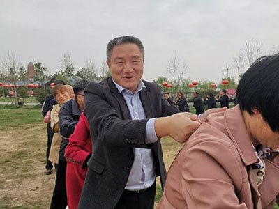 凝聚,沟通,合作,熔炼团队