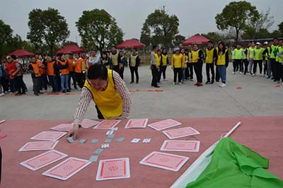 凝聚,沟通,合作,熔炼团队