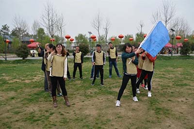 凝聚,沟通,合作,熔炼团队